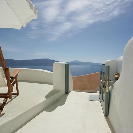 White Suite Oia  Luaran gambar