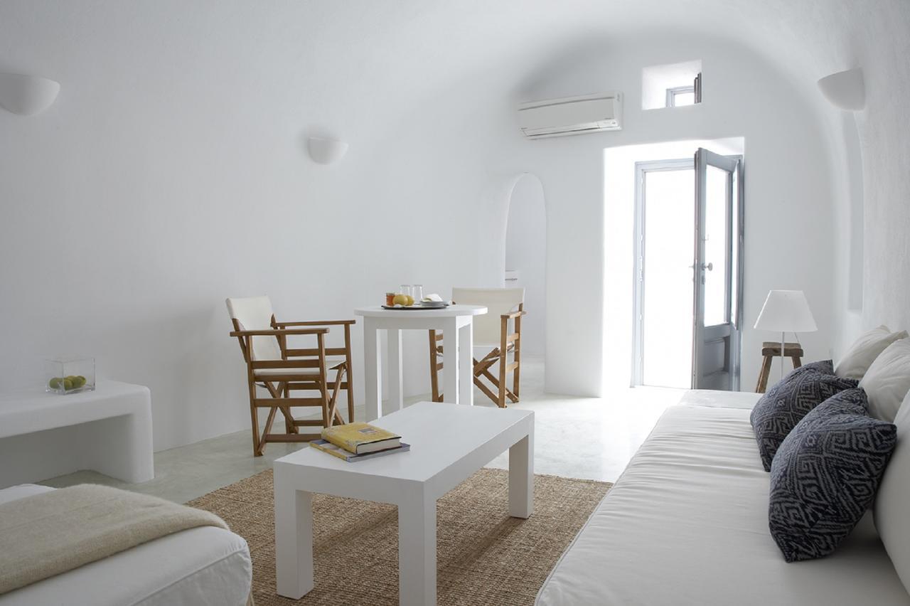 White Suite Oia  Luaran gambar