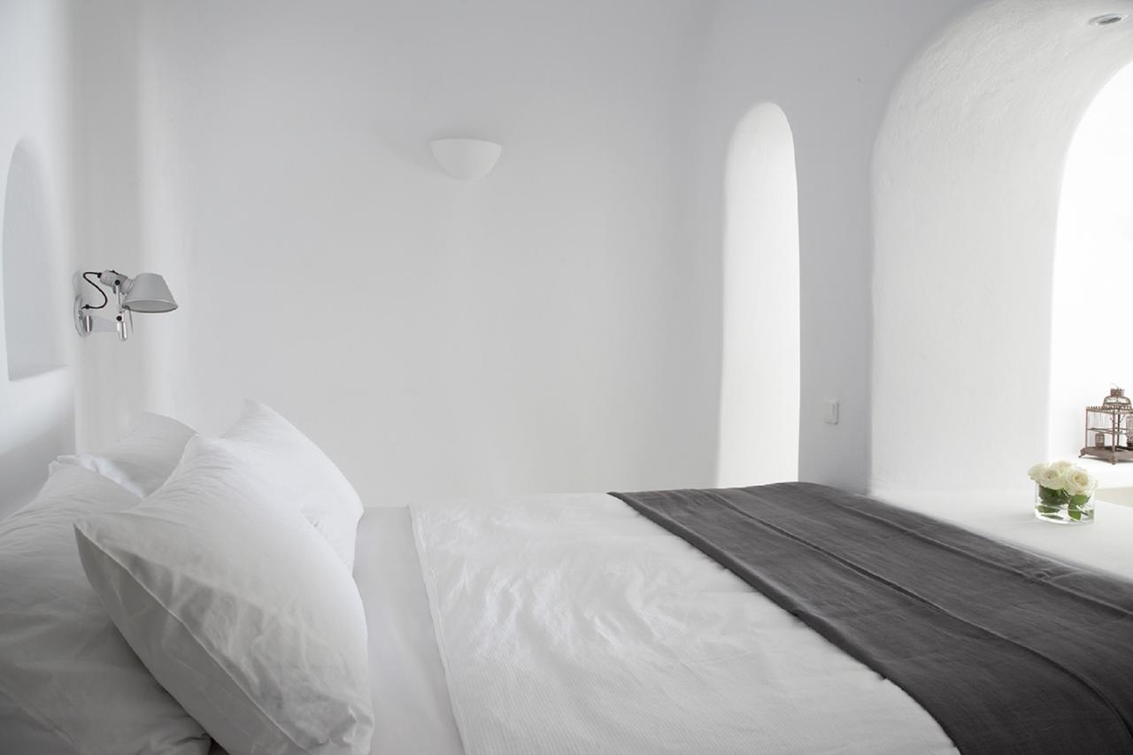 White Suite Oia  Luaran gambar